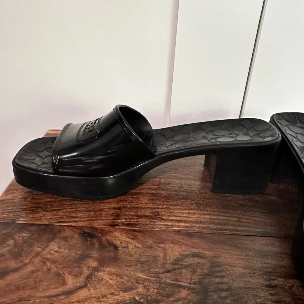 Coach Scarlett size 8 gloss black rubber block heel logo slides. - Picture 5 of 11